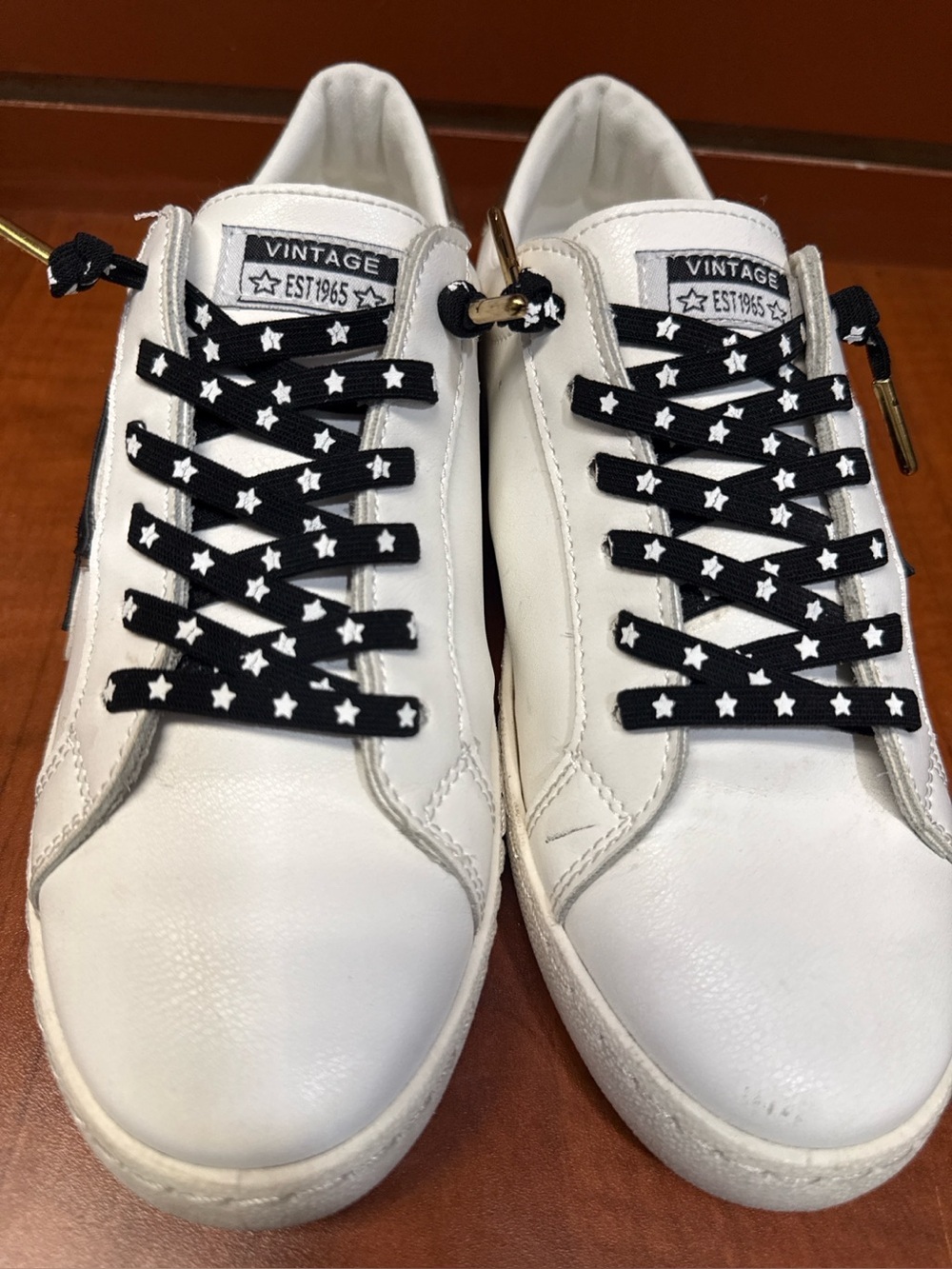 Vintage Havana Black Star Sneakers White Gold Women’s 7.5 Trendy Casual Shoes - Picture 3 of 8